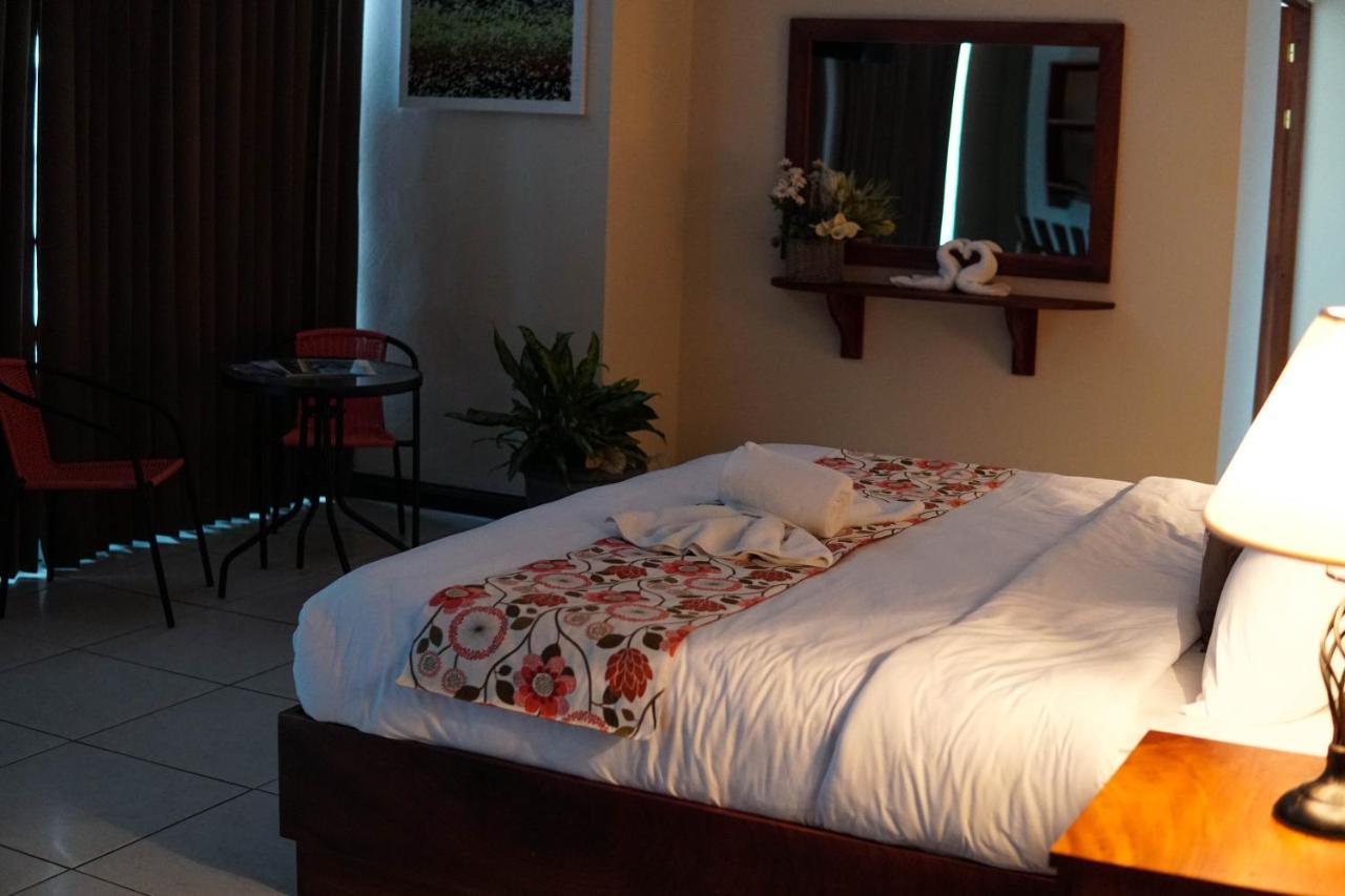 Puerta Del Cielo Quepos Hotel Luaran gambar