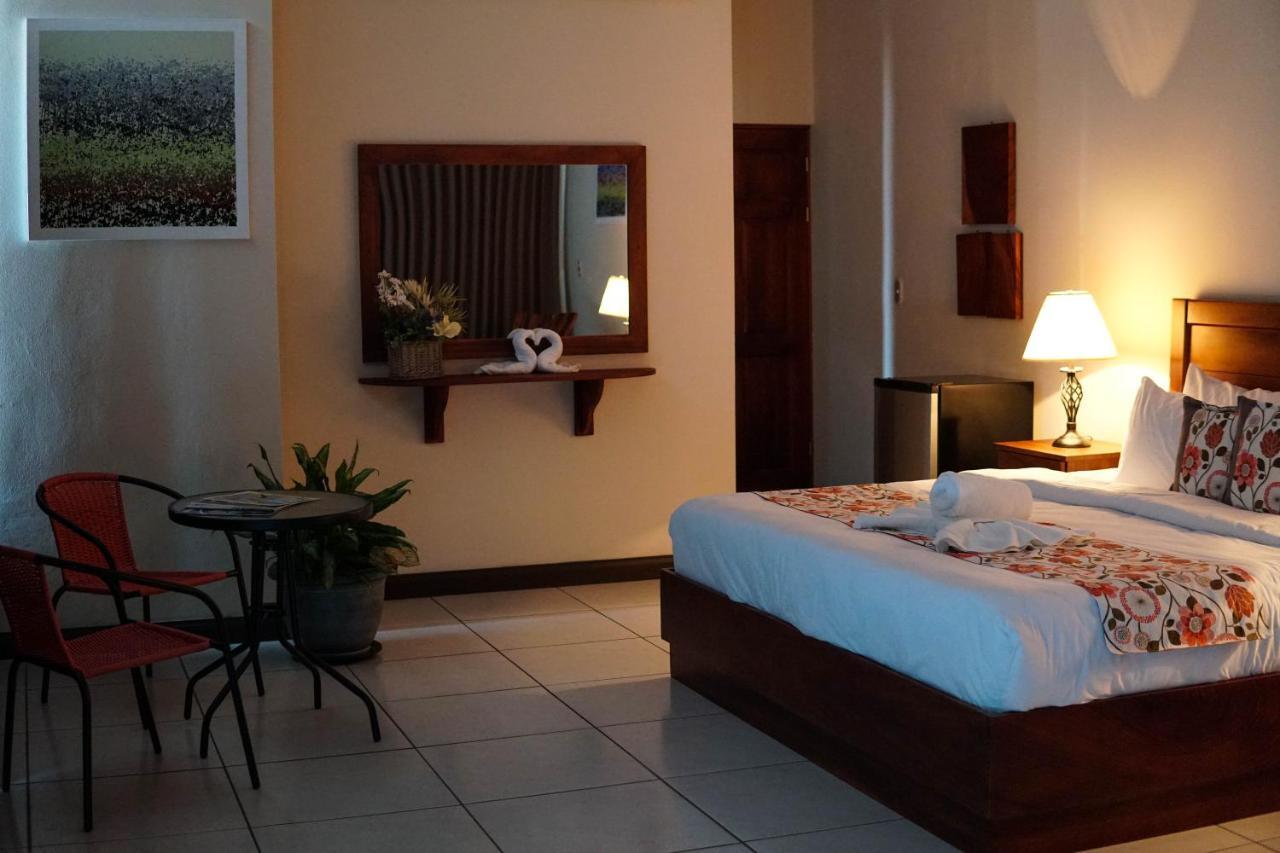 Puerta Del Cielo Quepos Hotel Luaran gambar